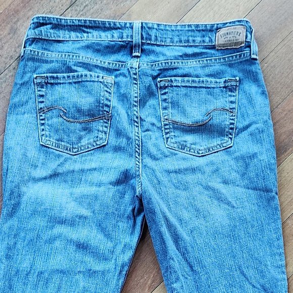 Signature by Levi Strauss Low Rise Bootcut Jeans Size Misses 8 Short - Picture 9 of 16